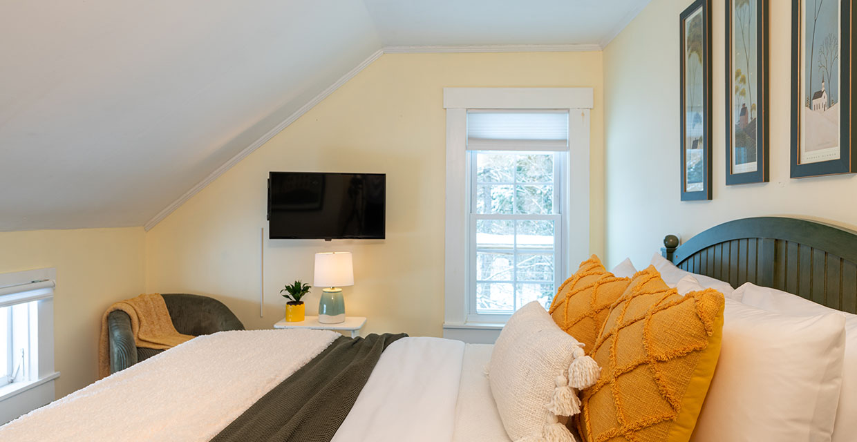 Basic 1 Queen Bedroom Angle 2 in Basic - 1 Queen