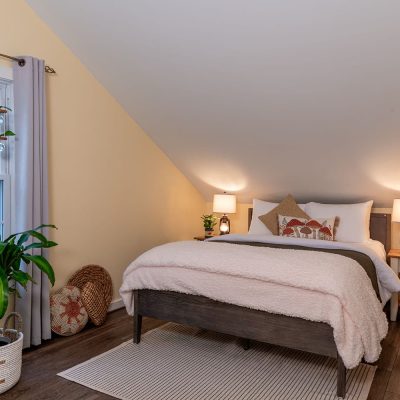 Queen Bed in Standard 2 Queen