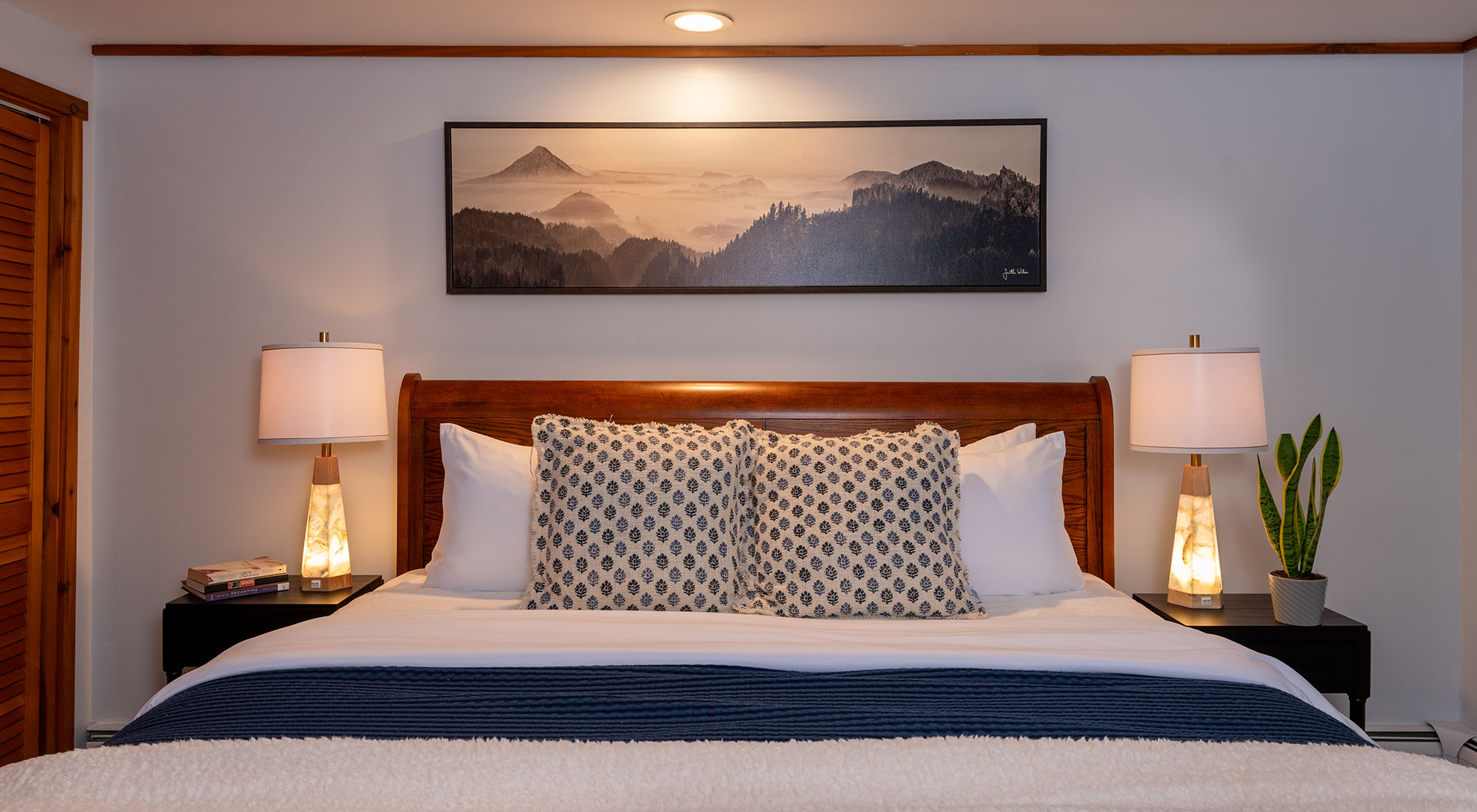 Standard Honeymoon King Bed in Standard Honeymoon King