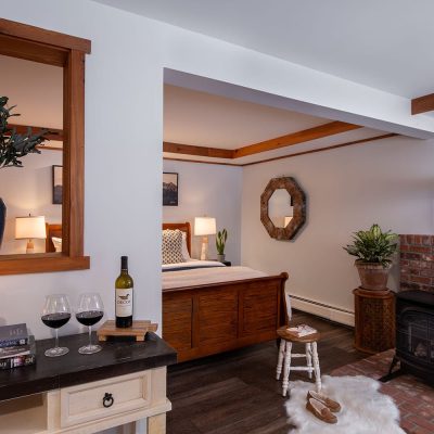 King Bed with Fireplace in Standard Honeymoon Room