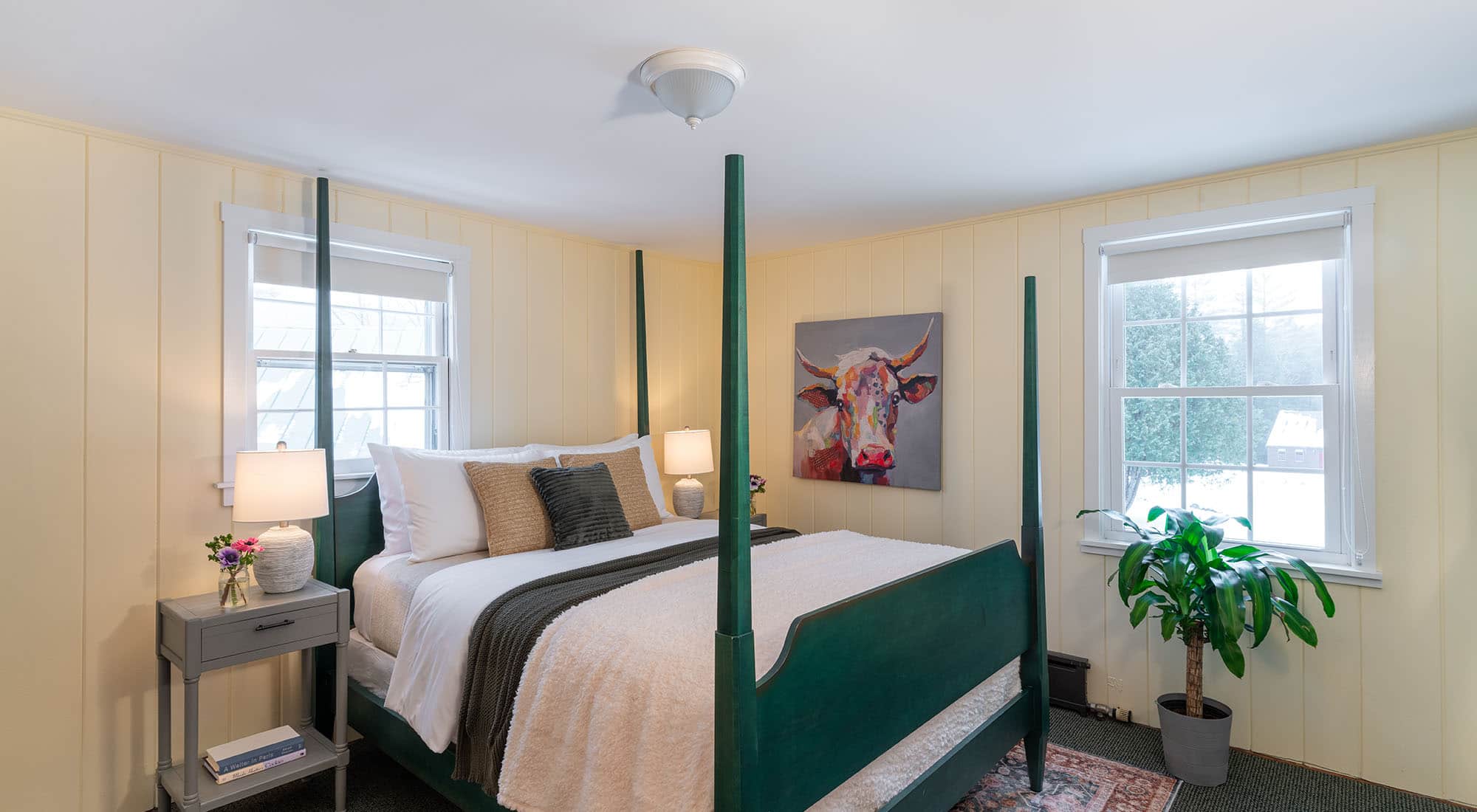 Standard Plus 1 Queen Bed Angle 1 in Standard Plus 1 Queen